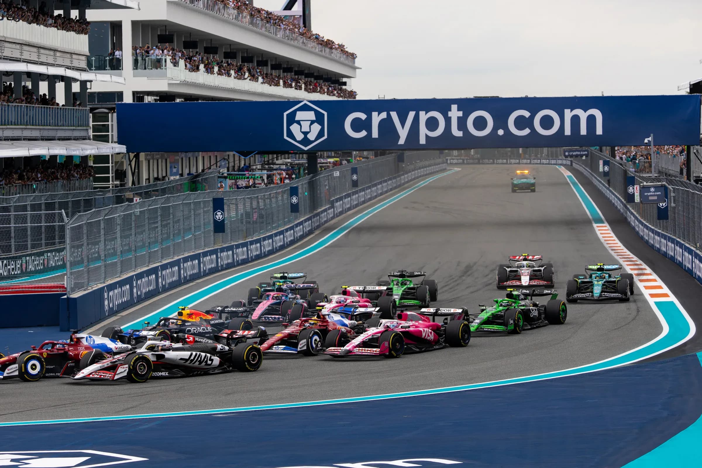 The Formula 1 field bunched together into a braking zone